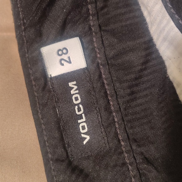 Volcom - Picture 1 of 3